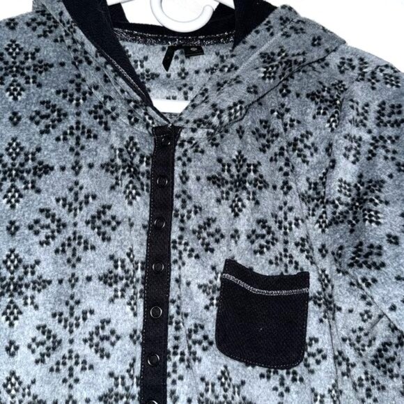 Womens XS Gray & Black Hooded One-Piece Pajama With Snowflake Print & Drawstring - Picture 3 of 10